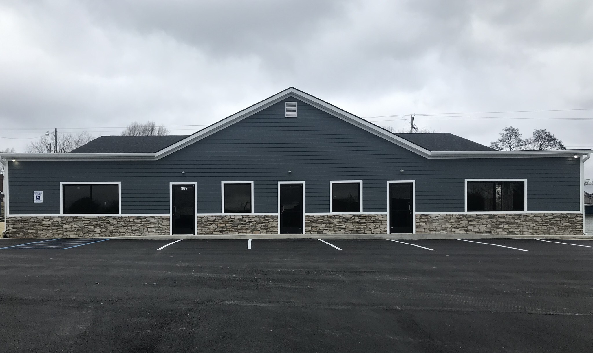 1695 E Main St, Richmond, KY for Rent