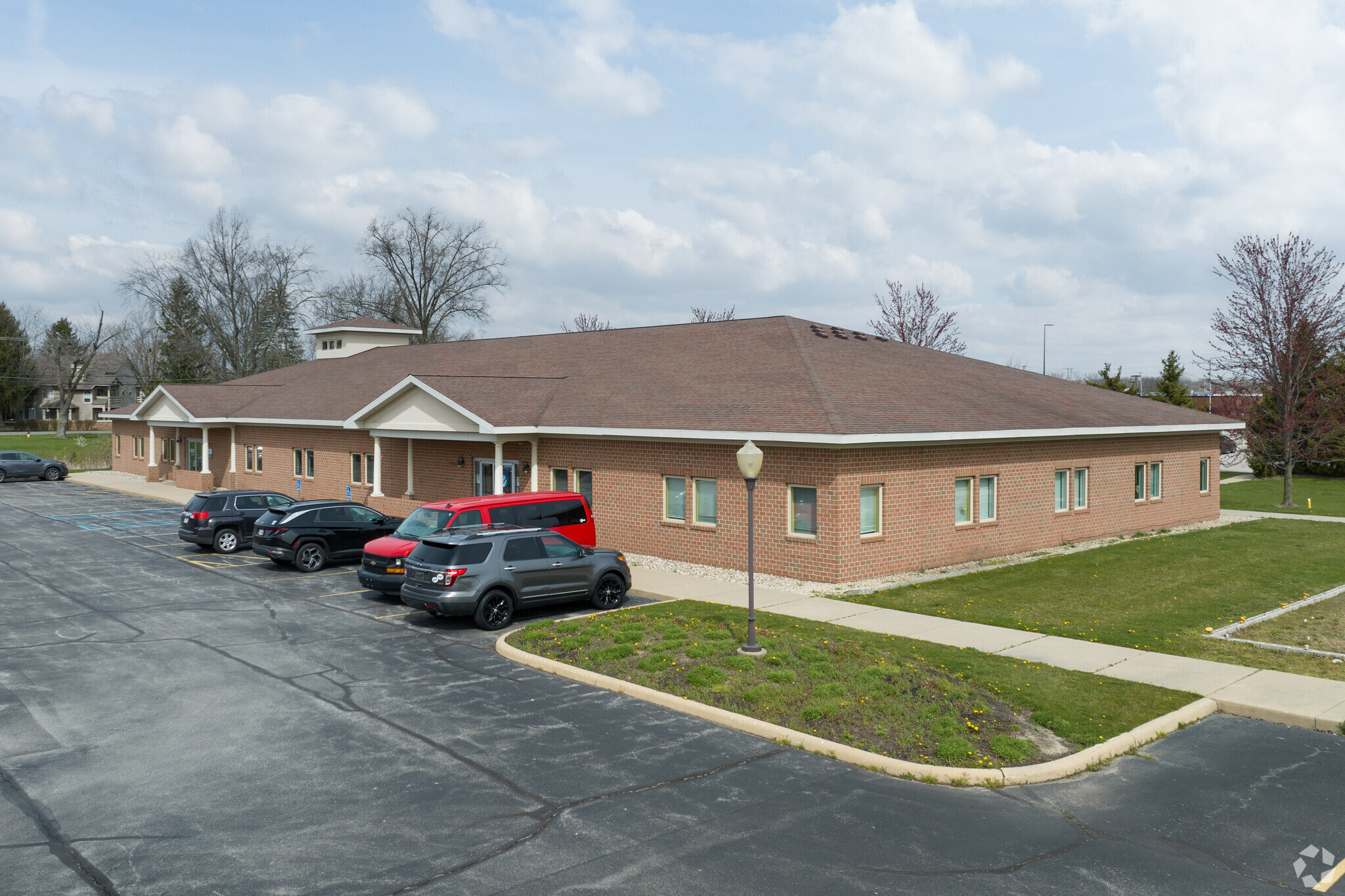 7142 Nightingale Dr, Holland, OH for Sale