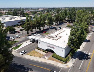 Fresno, CA Bank - 590 E Shaw Ave