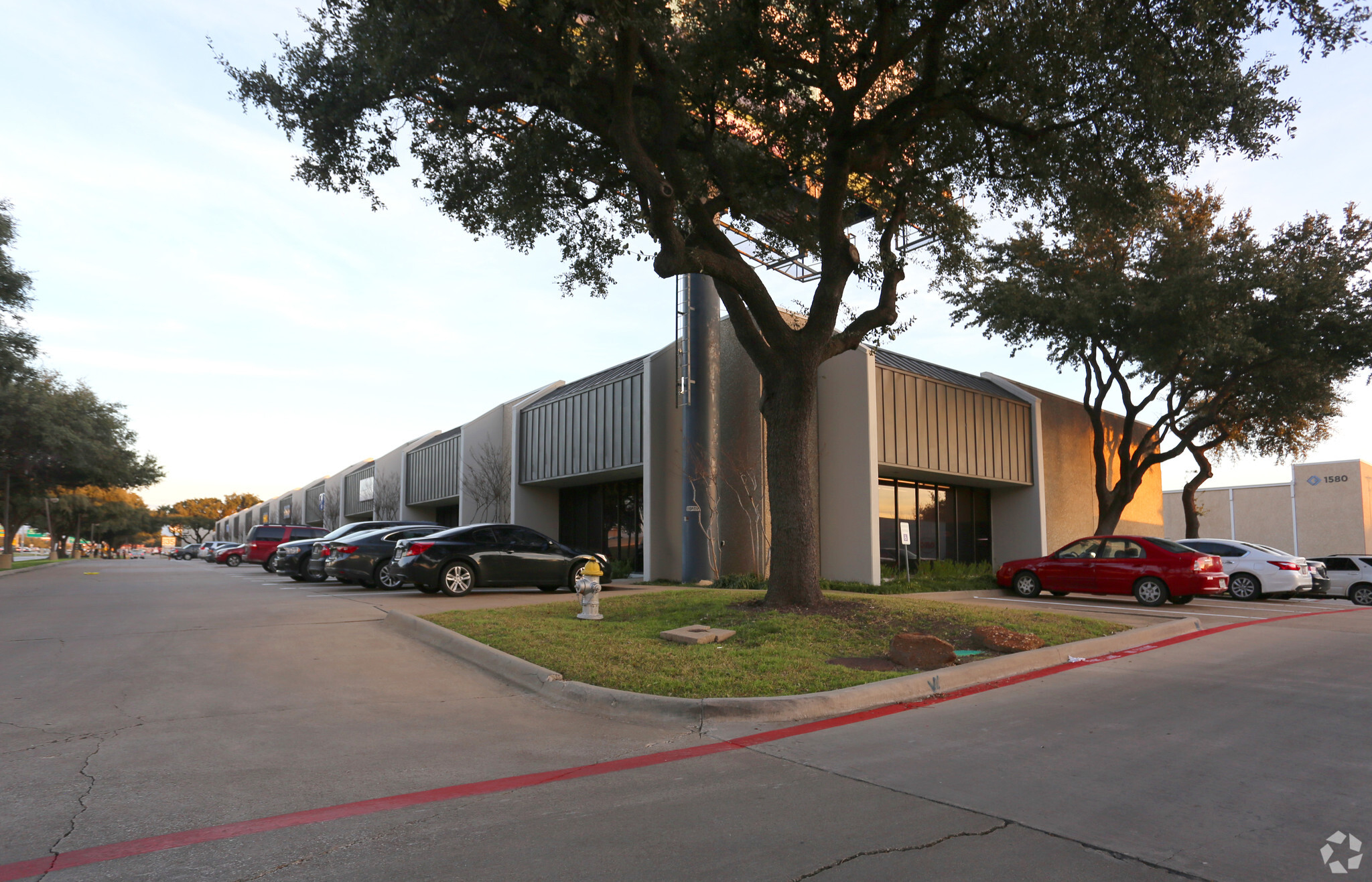 1300 N Interstate 35E, Carrollton, TX for Rent