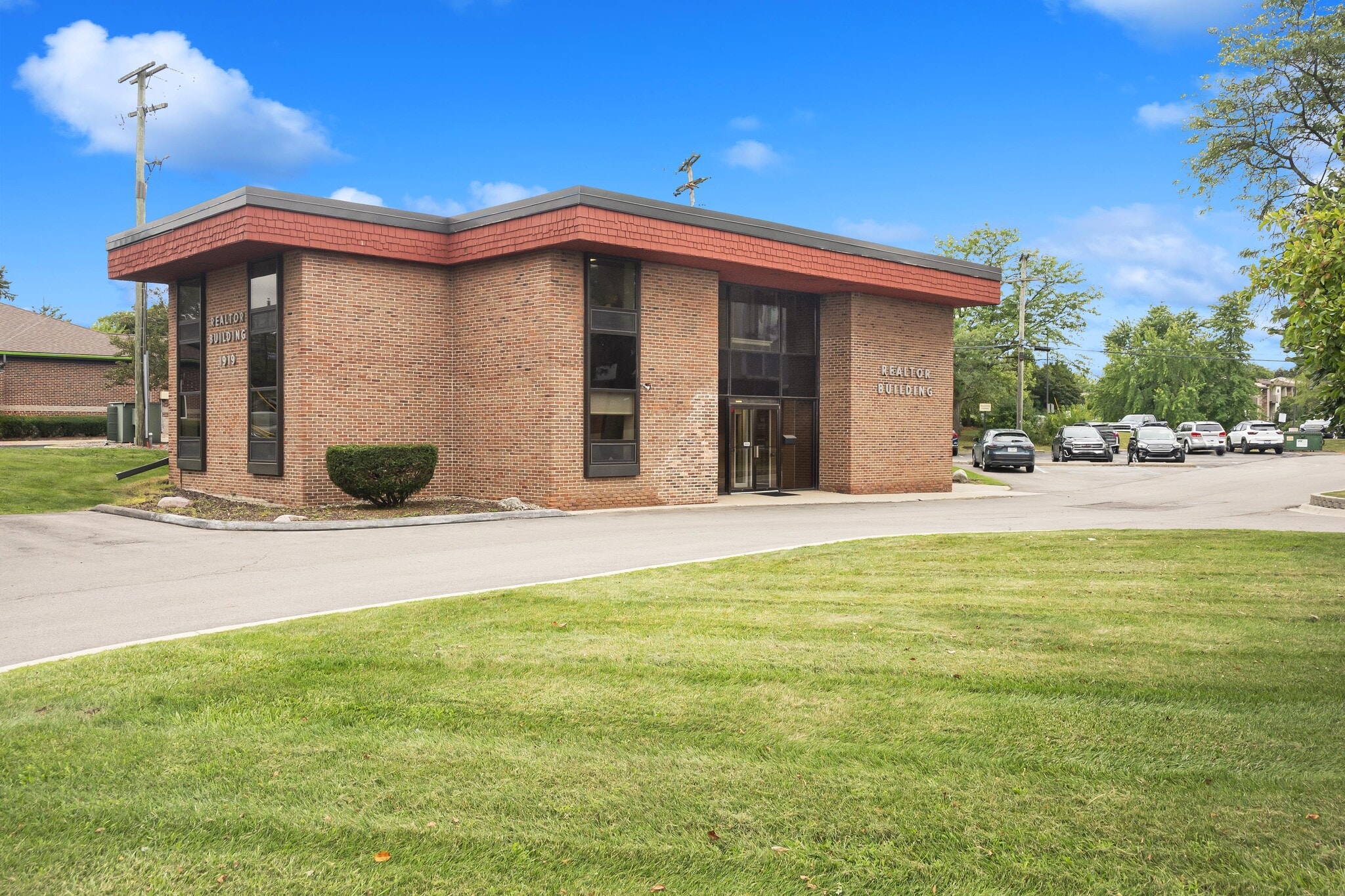 1919 W Stadium Blvd, Ann Arbor, MI for Sale