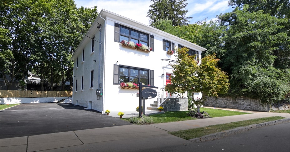 25 Van Duzen Pl, Tuckahoe, NY for Sale
