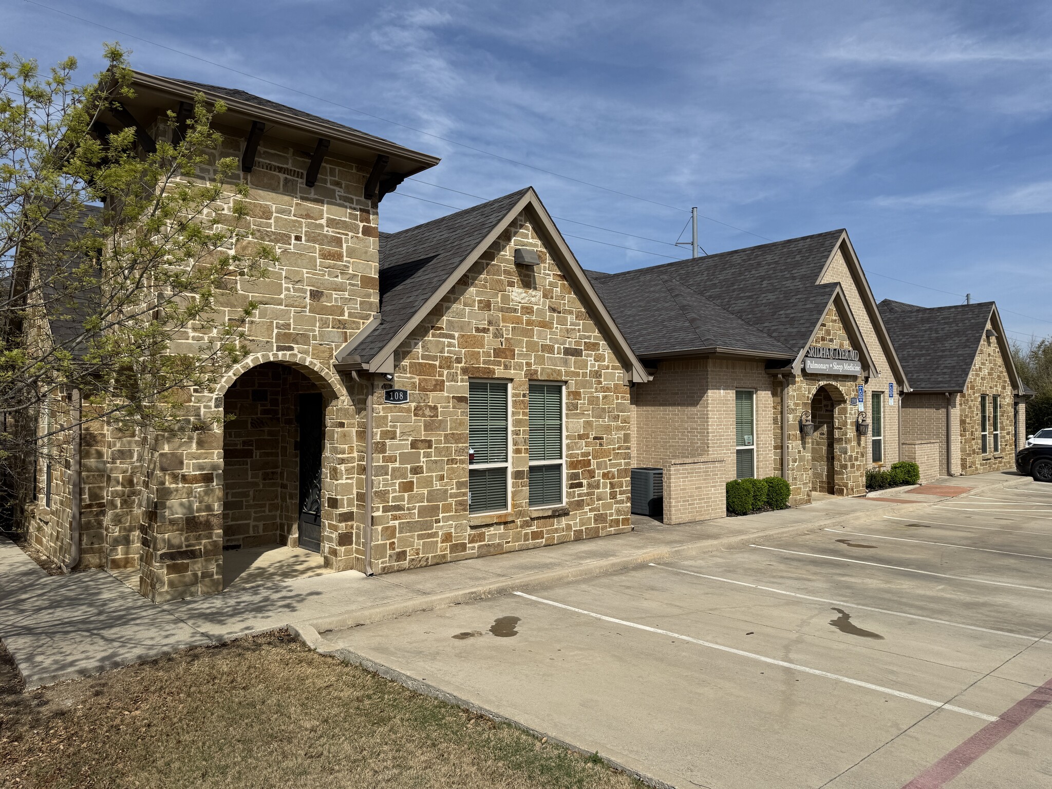 802 N Bonnie Brae St, Denton, TX for Rent