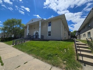 Racine, WI Apartments - 1802 Grange Ave