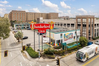 Savannah, GA Hospitality - 611 W Oglethorpe Ave