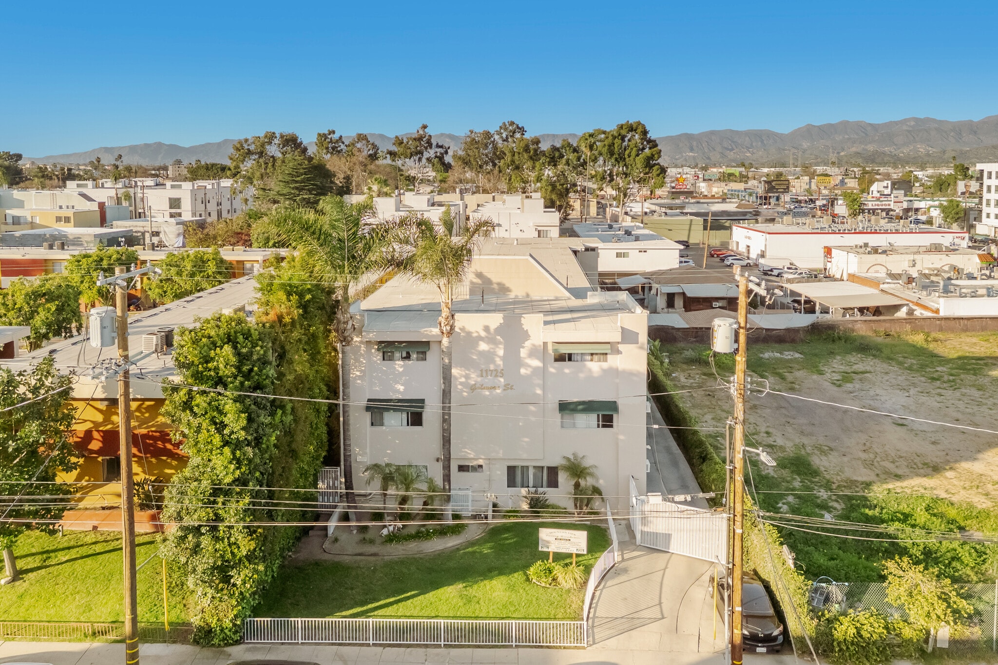 11725 Gilmore St, North Hollywood, CA for Sale