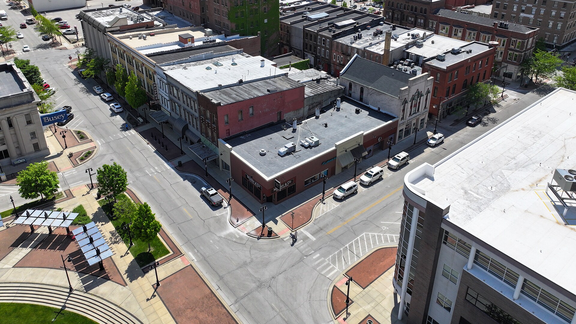 163 N Water St, Decatur, IL for Sale