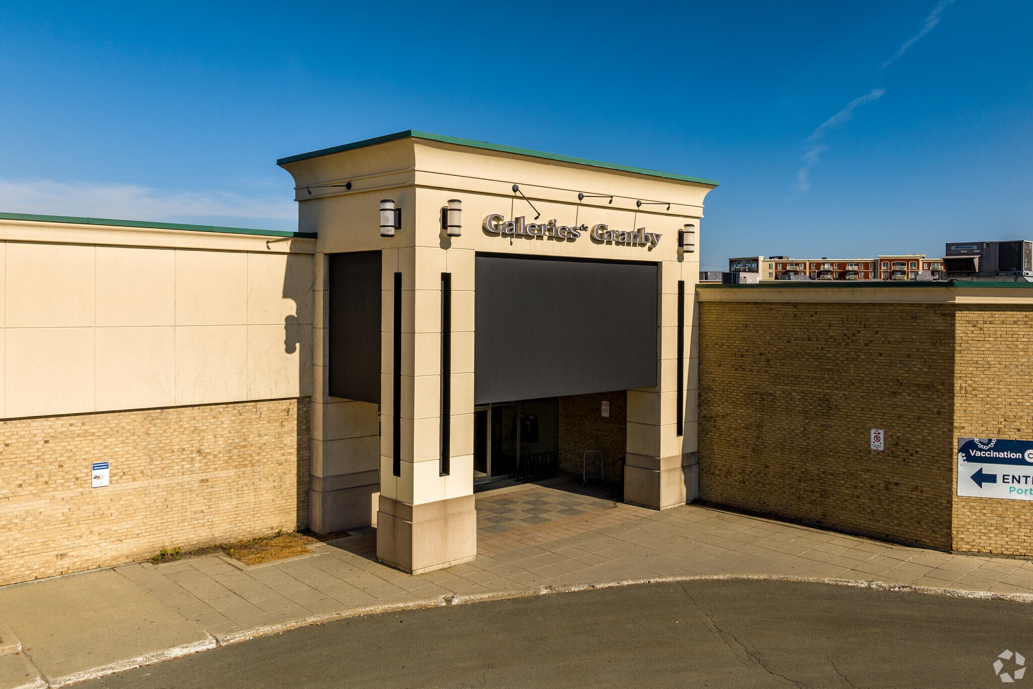 40 Rue Évangéline, Granby, QC for Rent