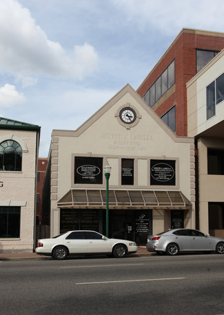 Conroe, TX Office - 220 W Davis St