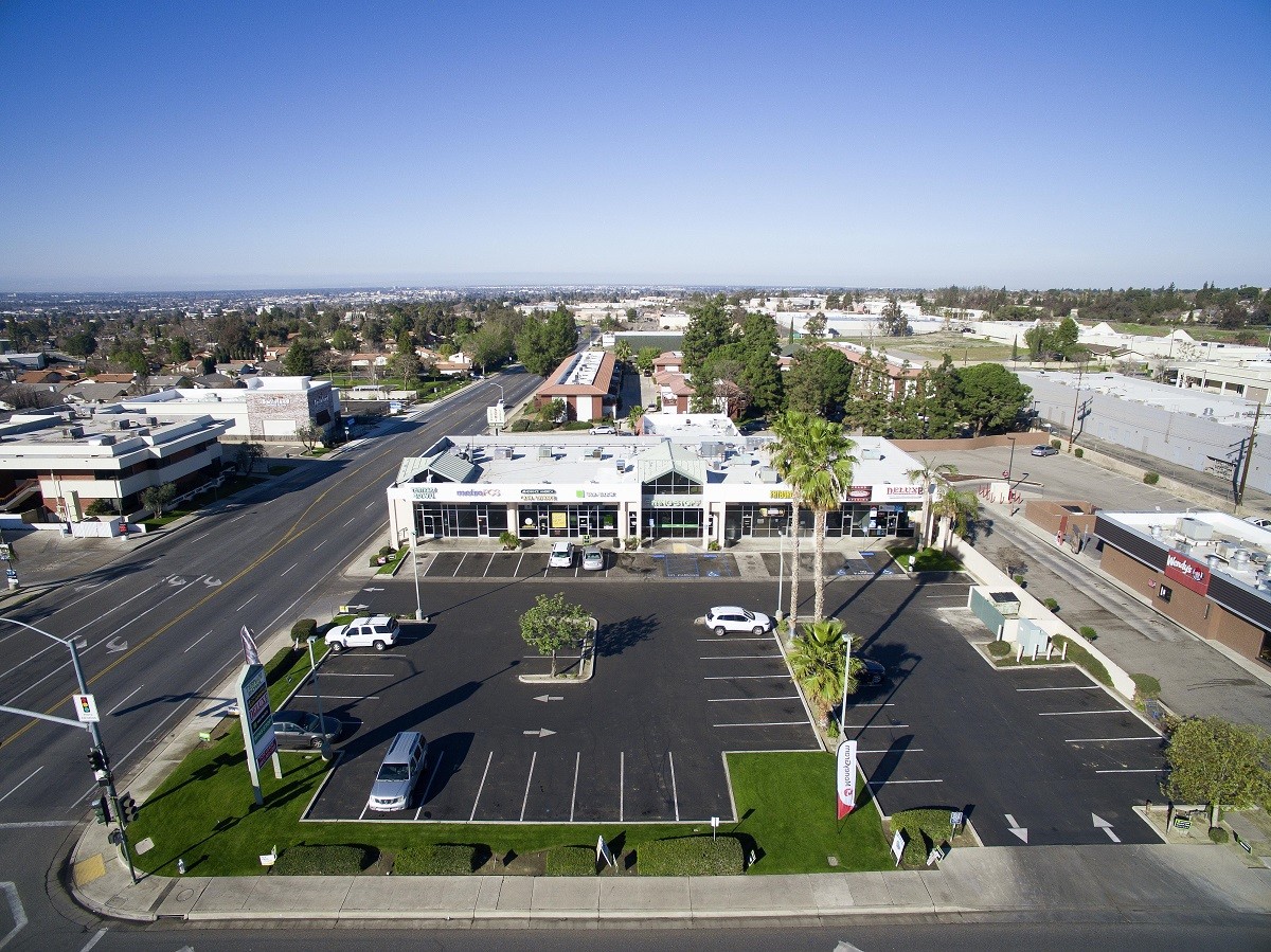 2600 Oswell St, Bakersfield, CA for Sale