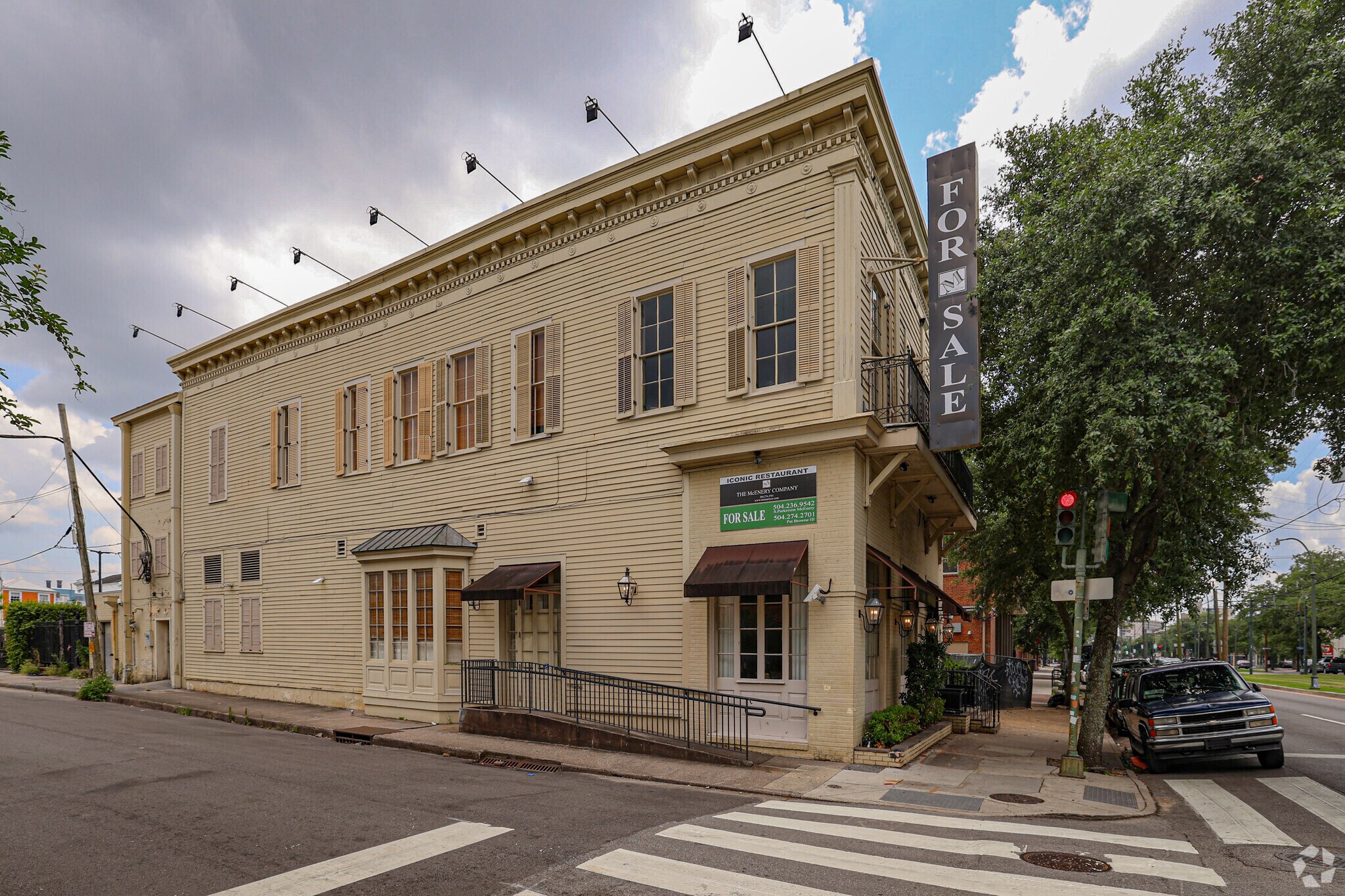 1300 St Charles Ave, New Orleans, LA for Sale