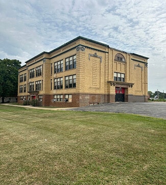 Elyria, OH undefined - 620 E River St