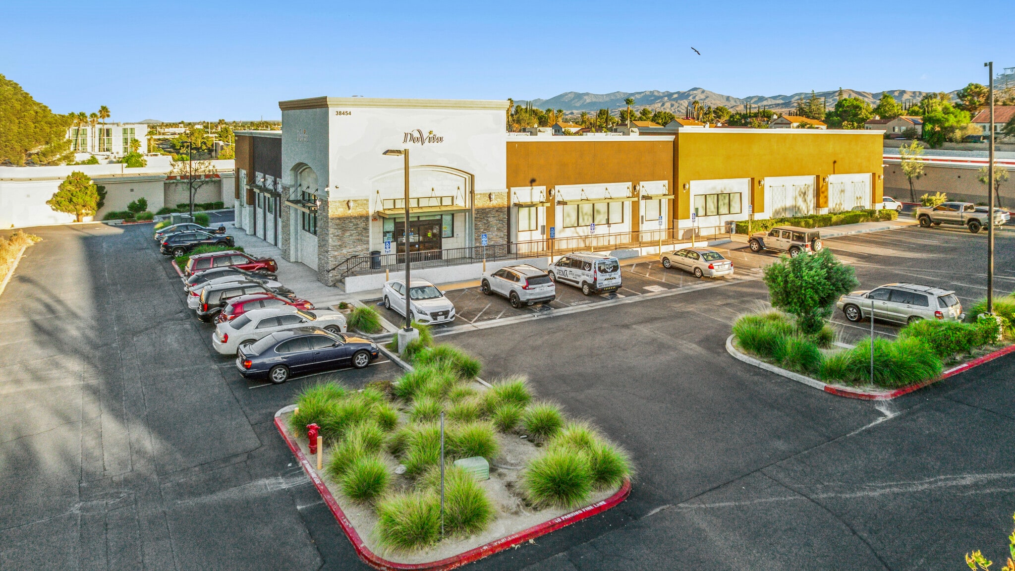 38454 5th St W, Palmdale, CA for Sale