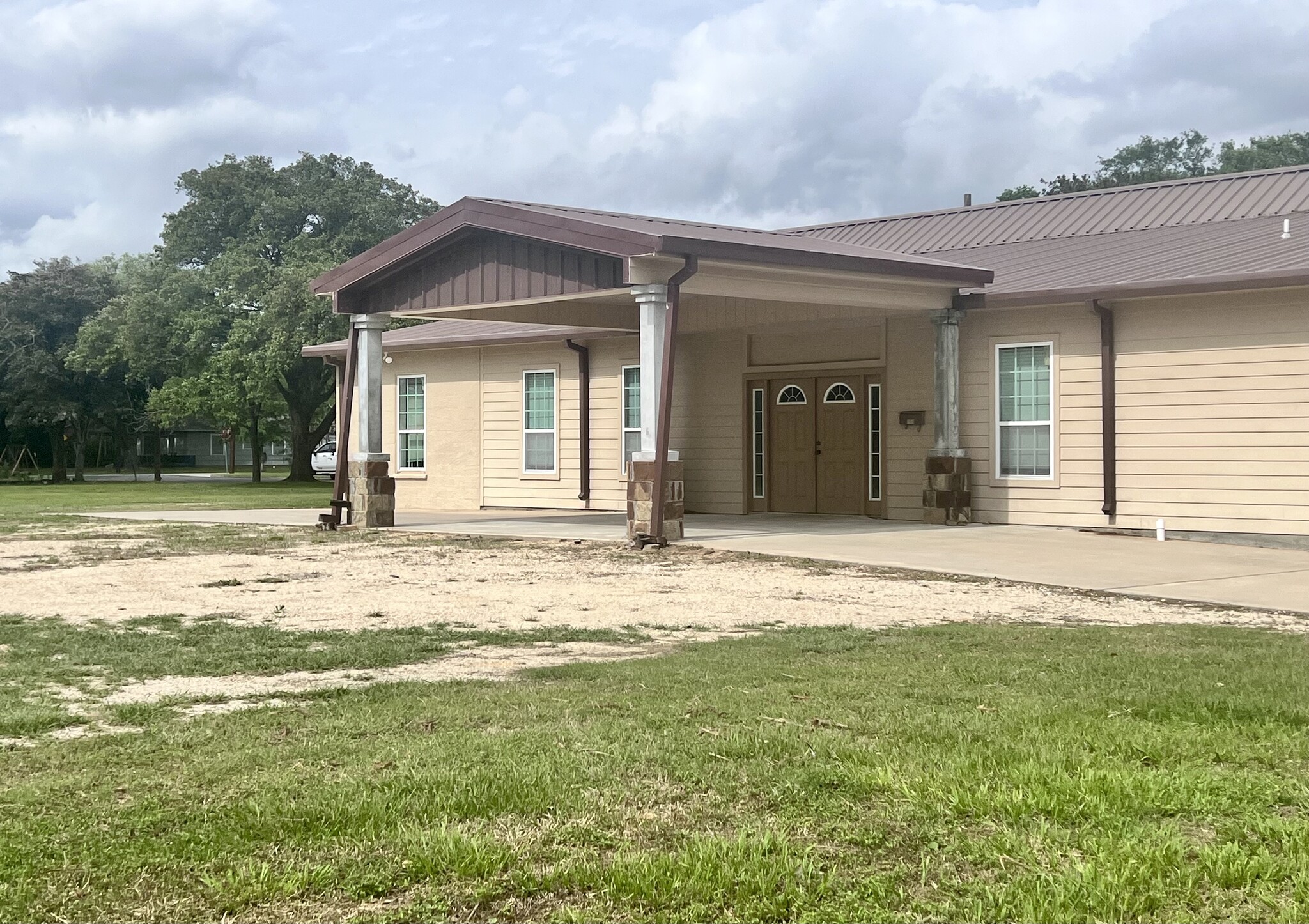 209 E Strand St, El Campo, TX for Sale