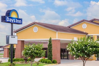 Lake Village, AR Hospitality - 912 US Highway 65/82 South