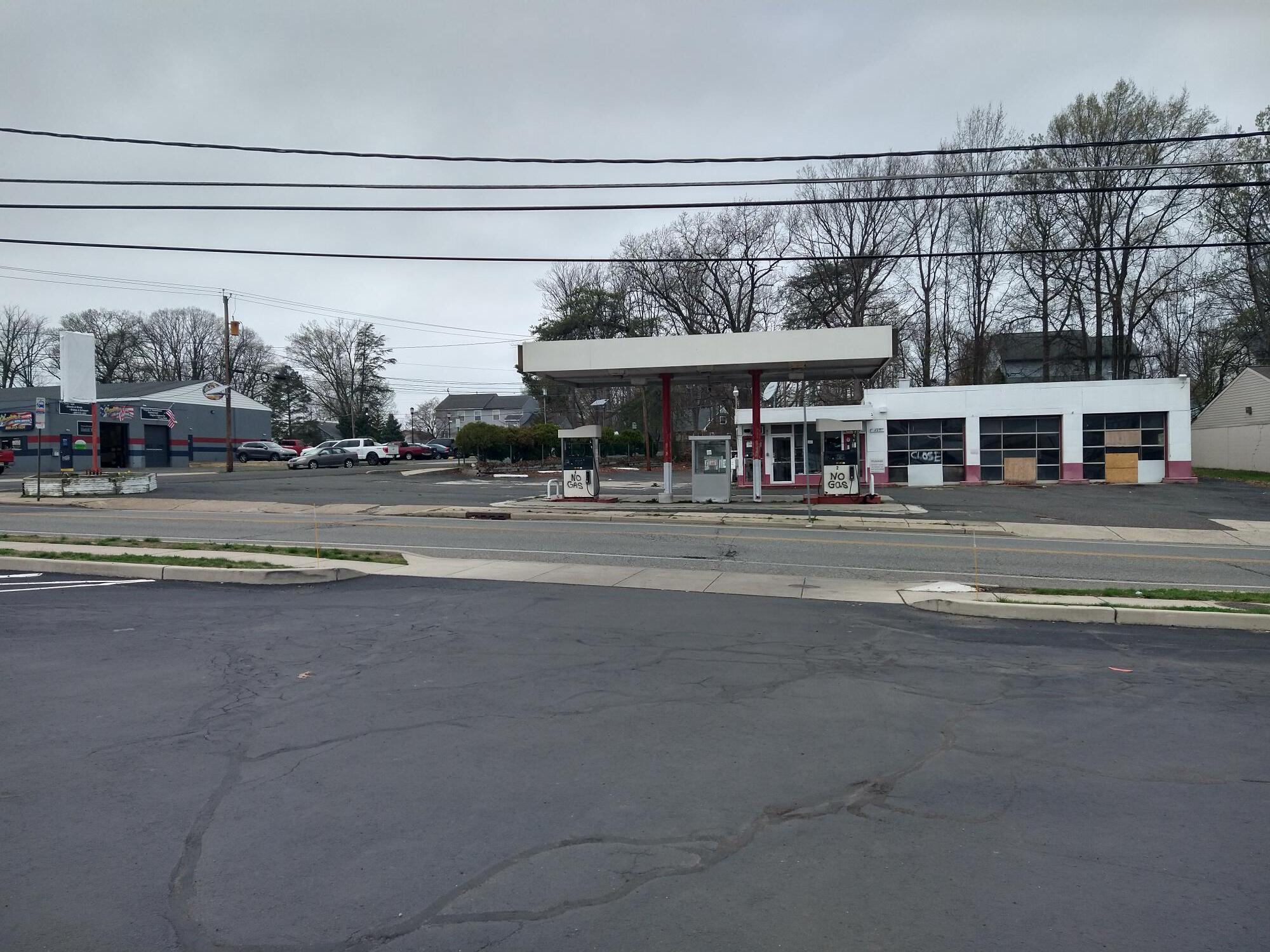 405 E Clements Bridge Rd, Runnemede, NJ for Rent