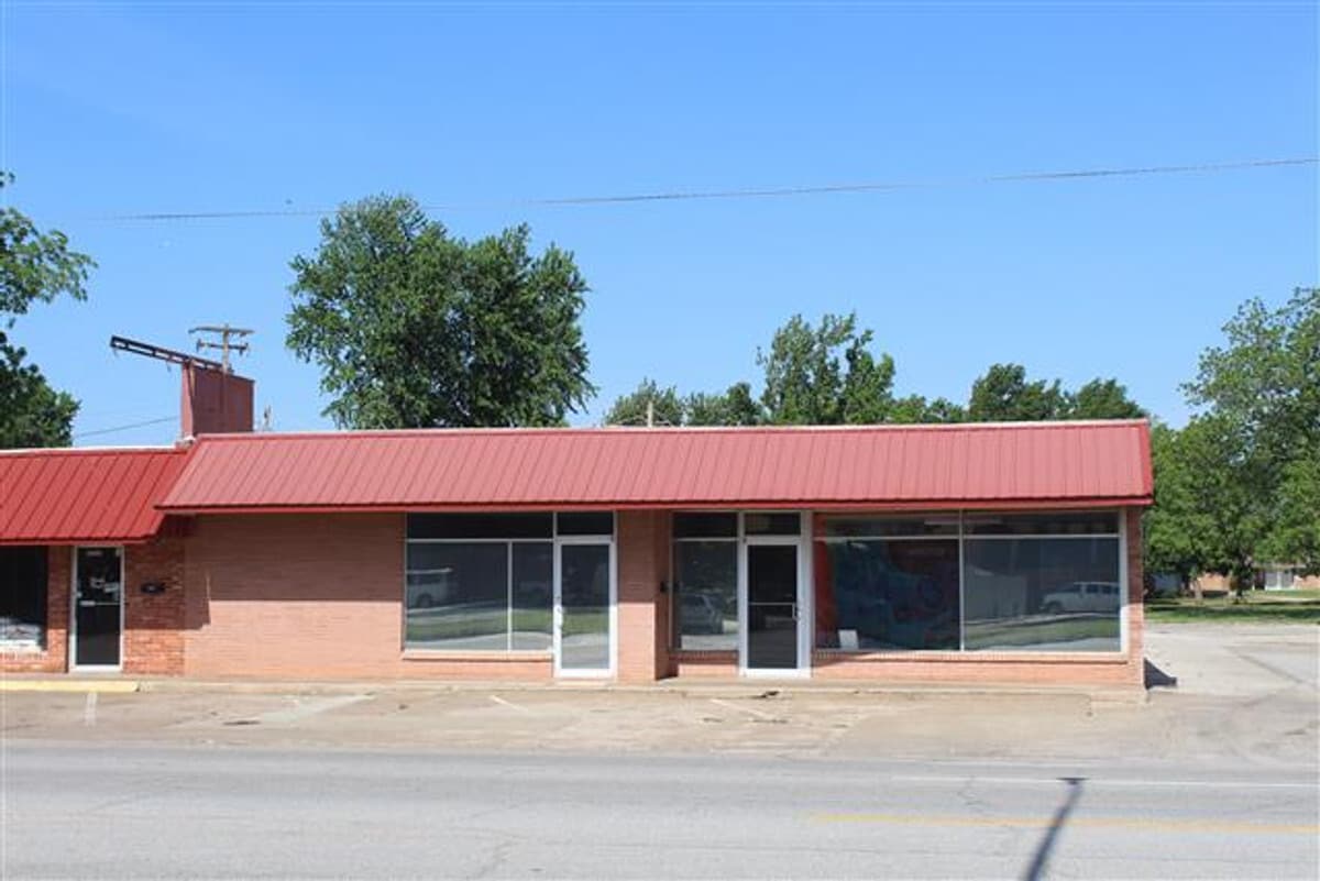 1322 S Van Buren St, Enid, OK for Sale