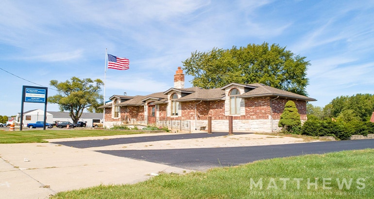 1108 E Summit St, Crown Point, IN for Sale