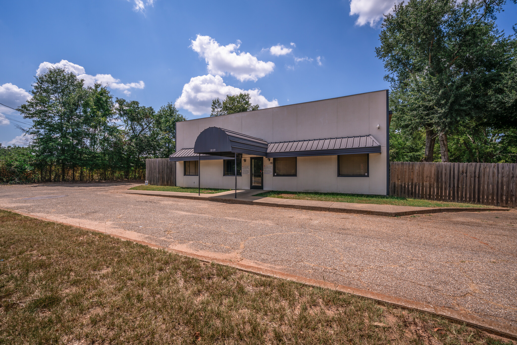 1809 Alpine Rd, Longview, TX for Sale