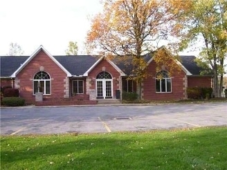 15 Elizabeth Dr, Lockport, NY for Sale