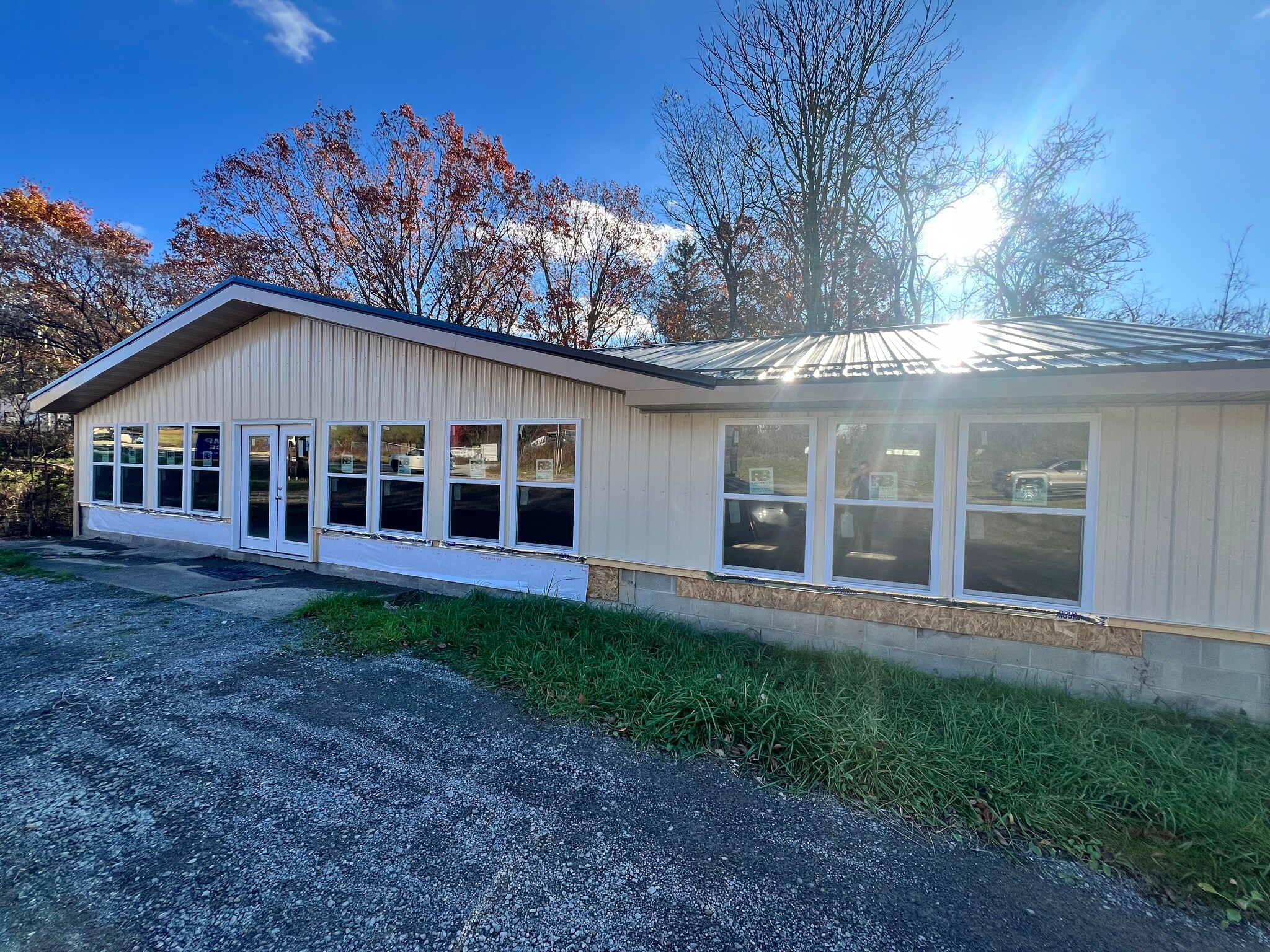 1647 Evans City Rd, Evans City, PA for Rent