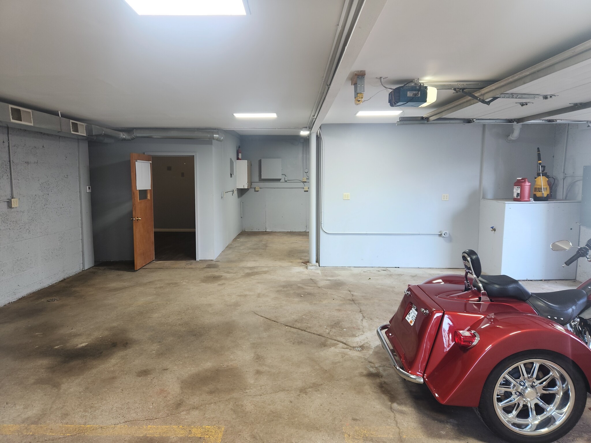 N91W16356 Pershing Ave, Menomonee Falls, WI for Rent