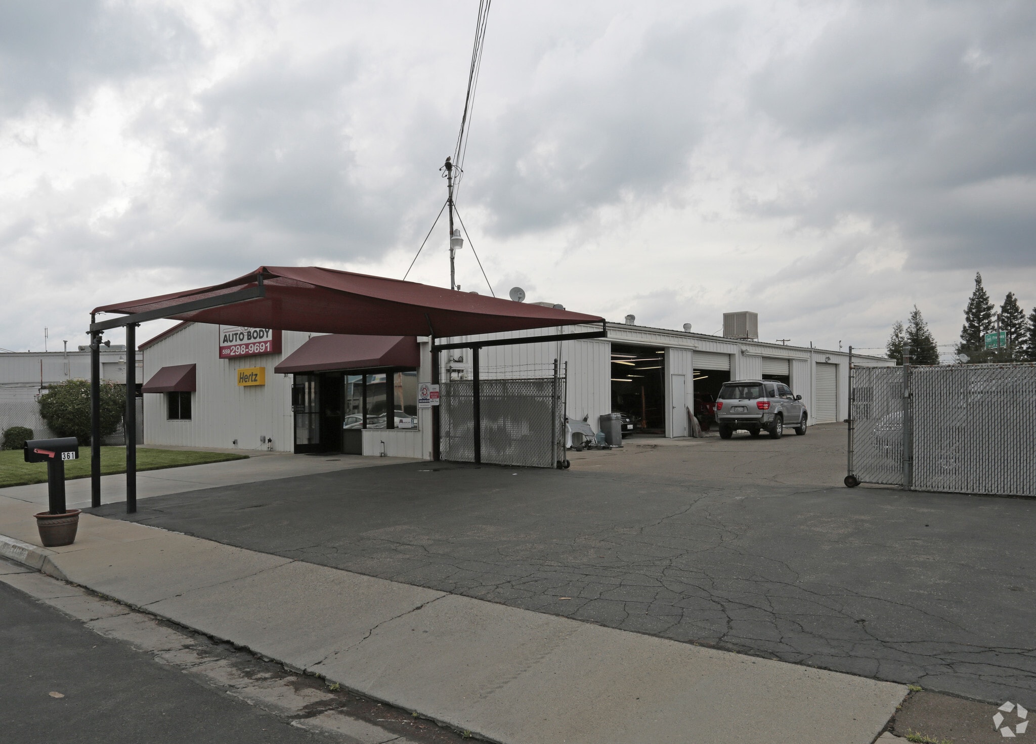 361 N Minnewawa Ave, Clovis, CA for Sale