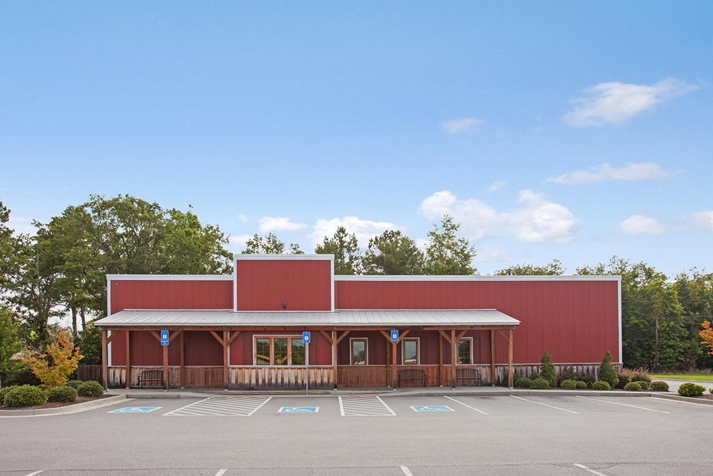 762 Veterans Pky, Hinesville, GA for Sale