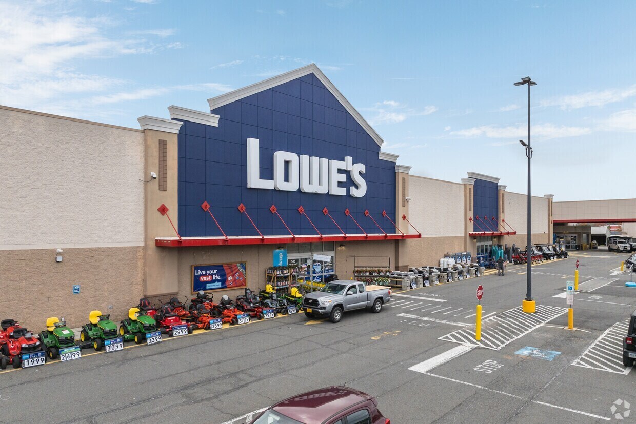 102-240 Crossings Blvd, Elverson, PA for Rent