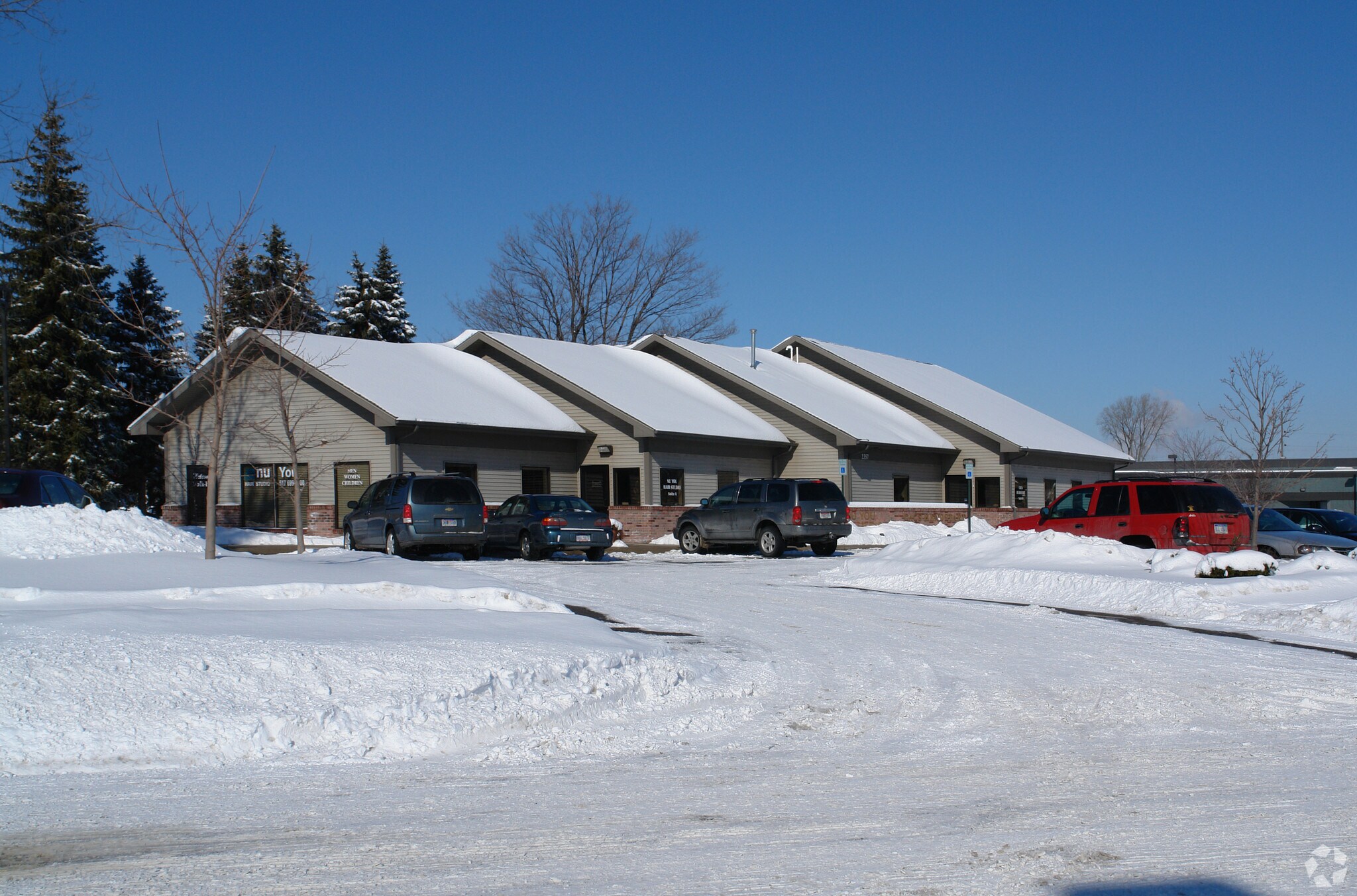 2357 Delhi Commerce Dr, Holt, MI for Rent