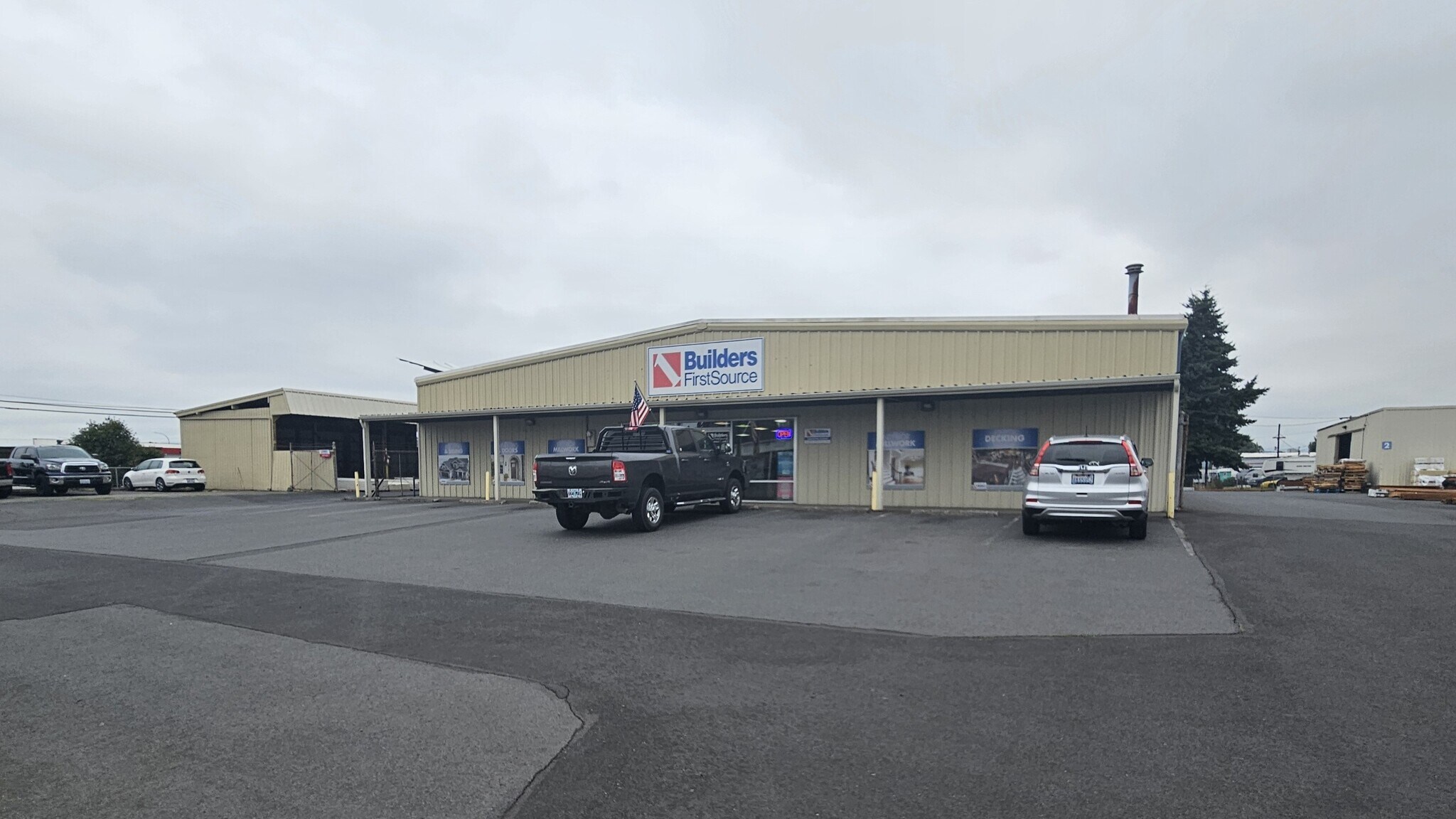 642 Commerce Ave, Longview, WA for Sale