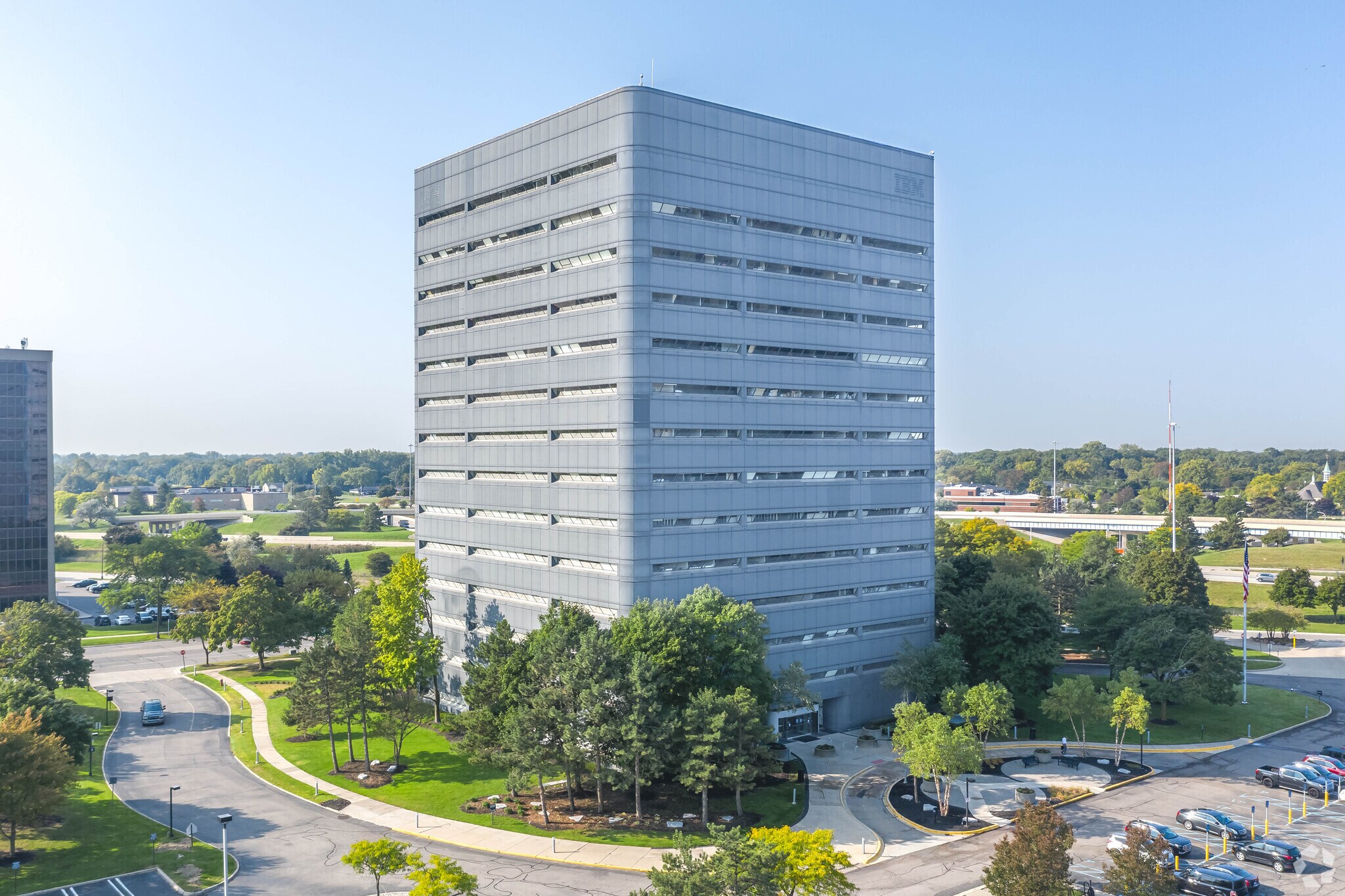 18000 W 9 Mile Rd Southfield Mi 48075 Office Property For Lease On Showcase Com 18000 W 9 Mile Rd Southfield Mi 48075 Office Property For Lease On Showcase Com