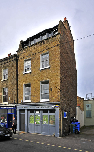 London, LND Storefront - 124 Bermondsey St