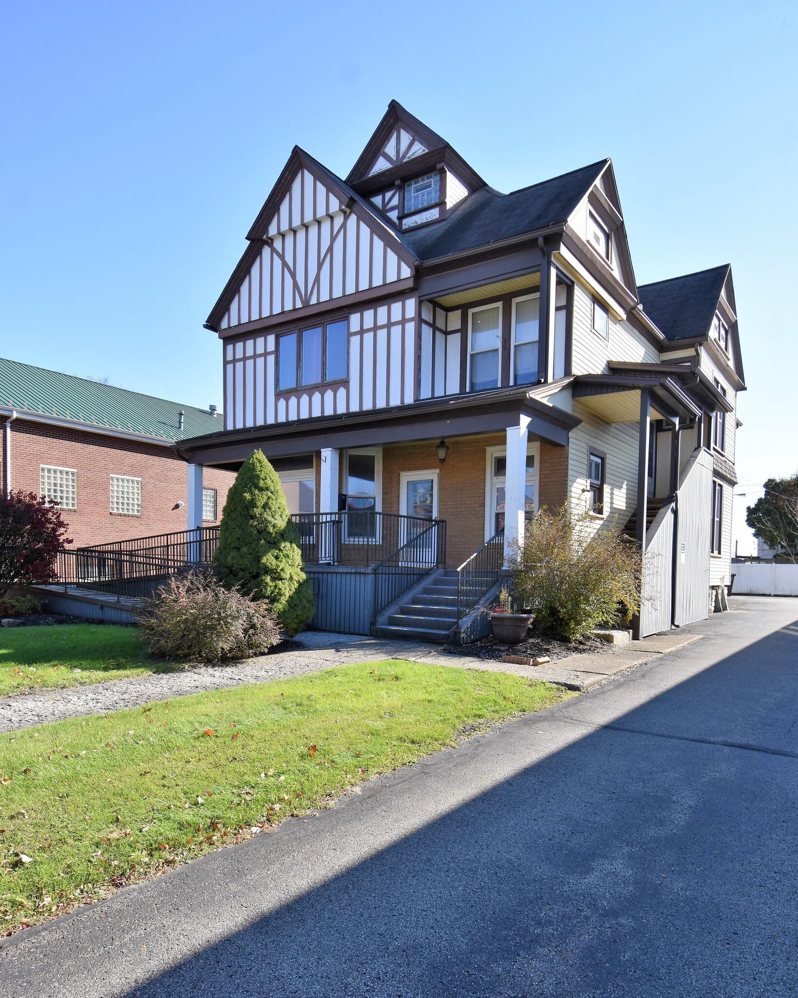 281 Main St, Greenville, PA for Sale