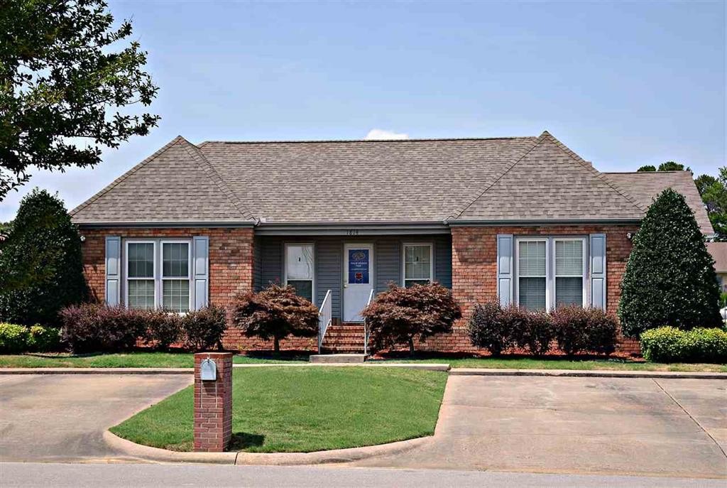 1814 Executive Sq, Jonesboro, AR for Rent