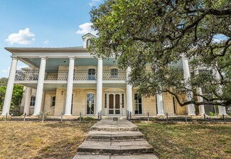 San Antonio, TX Specialty - 7735 Mocking Bird Ln