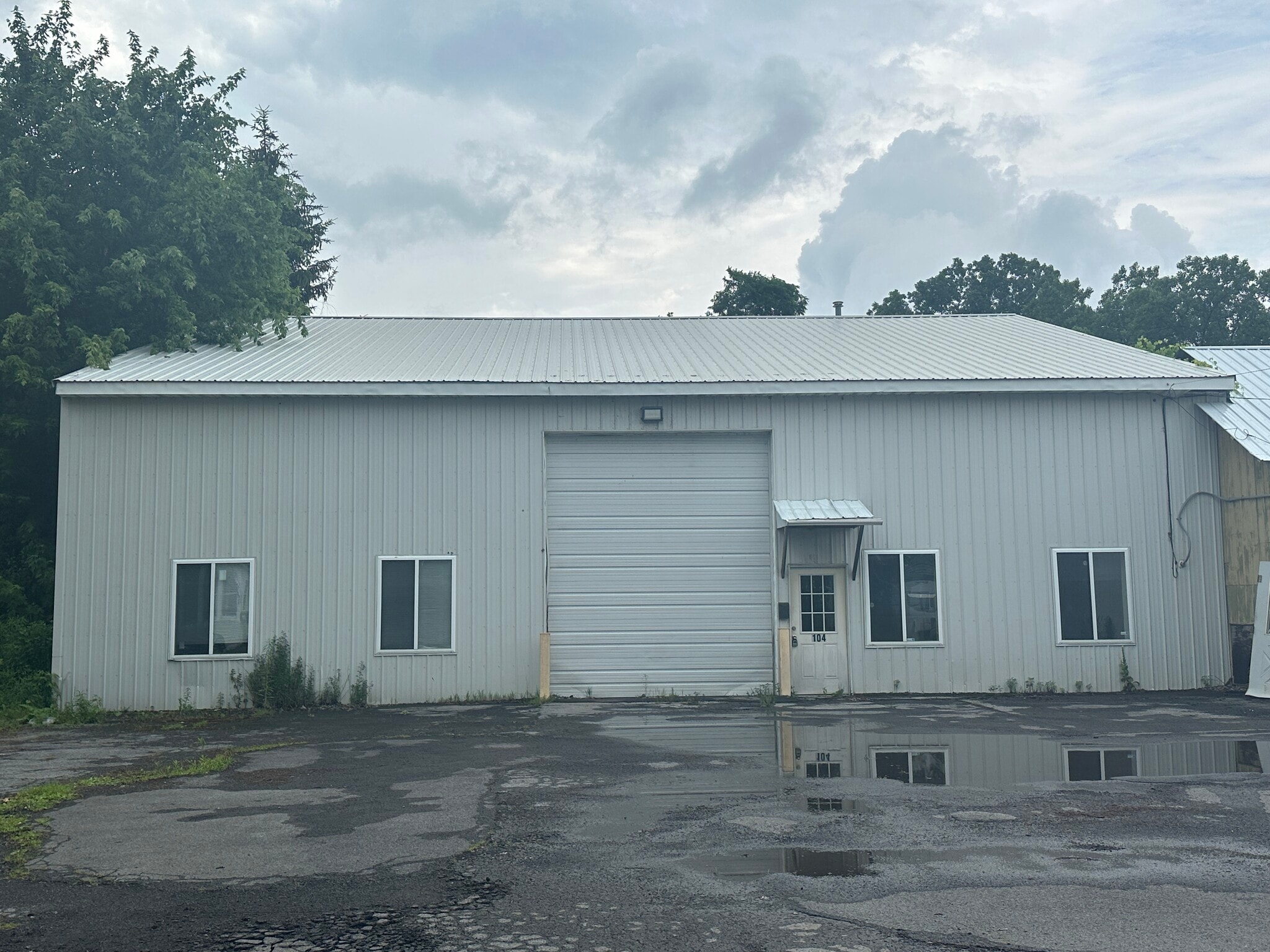 104 Cleveland St, Liverpool, NY for Sale
