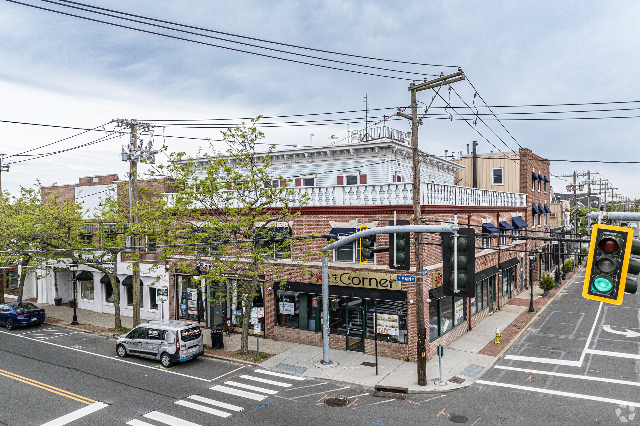 1-3 Main St 2-4 4th Ave, Bay Shore, NY for Sale