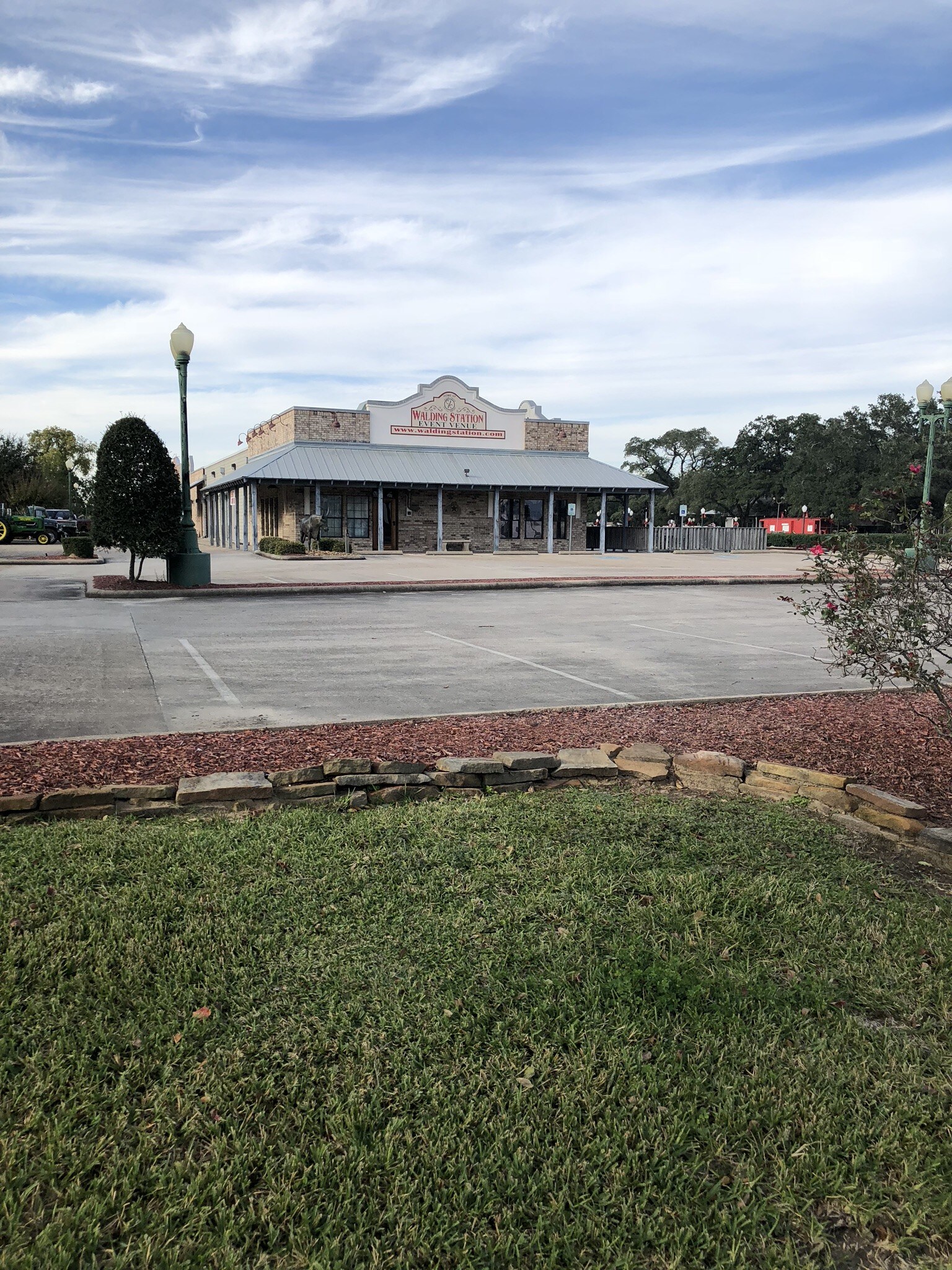 100 Perkins Ave League City, TX 77573 Office Property for Lease on