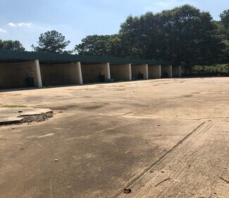 2762 Donald Lee Hollowell Pkwy NW  