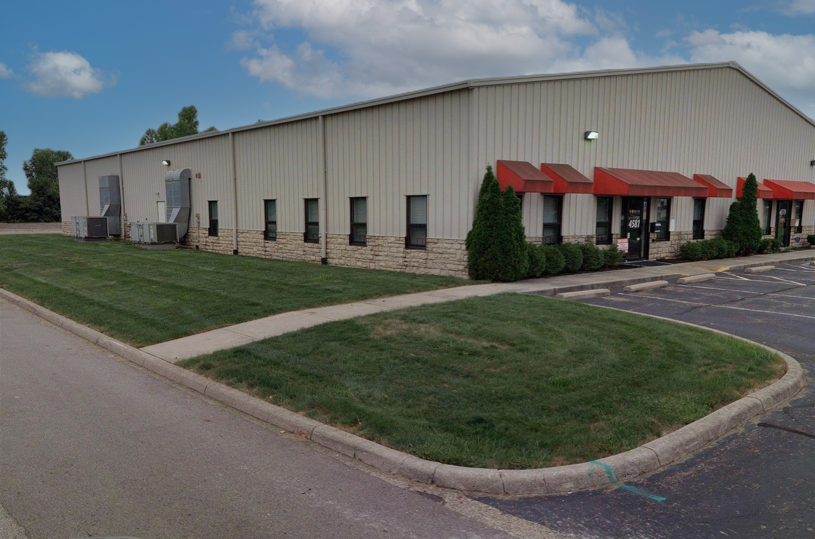 4579-4581 Poth Rd, Whitehall, OH for Rent