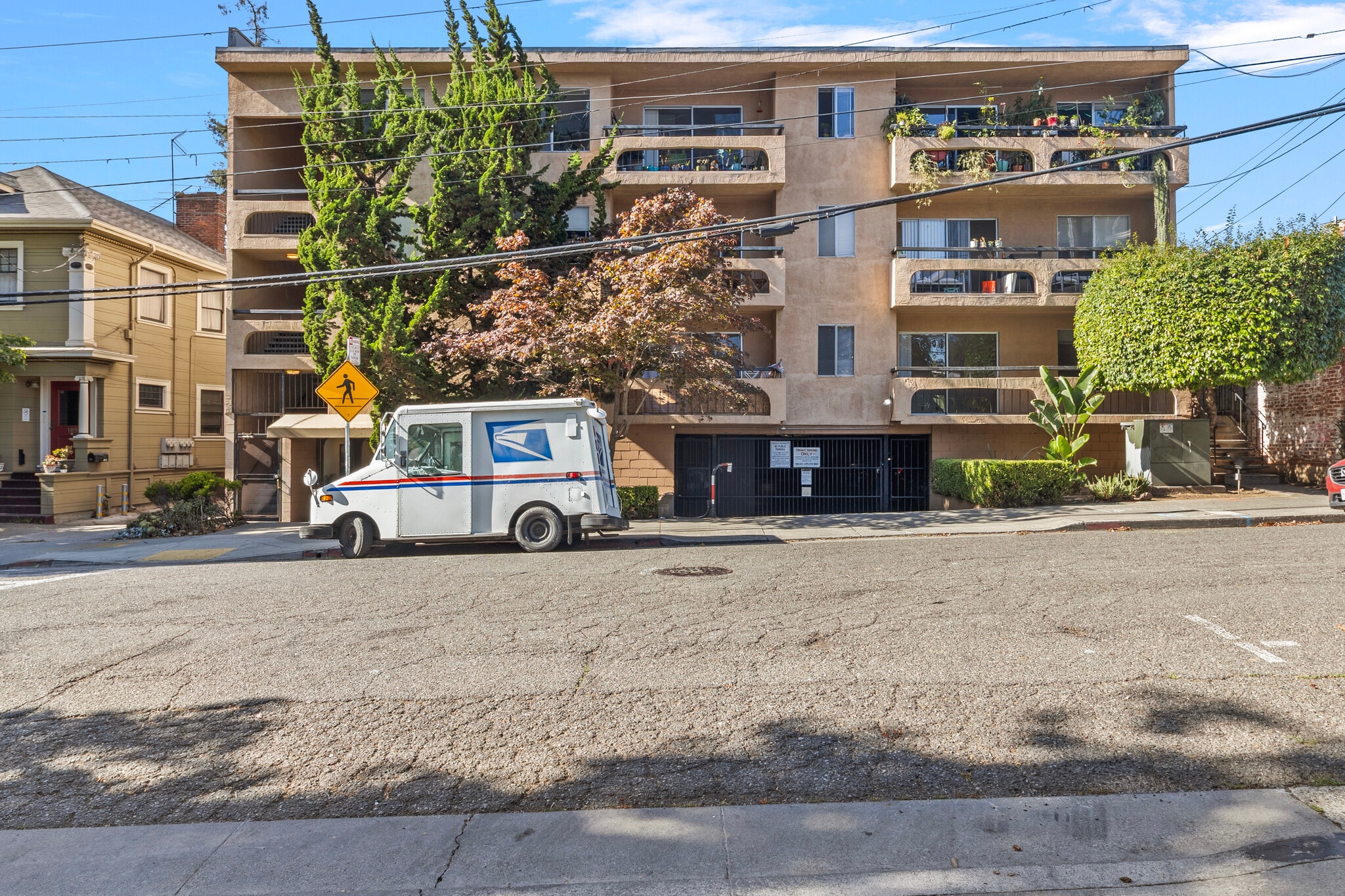 121 41st St, Oakland, CA for Sale
