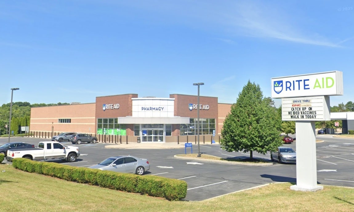 2108 MacArthur Rd, Whitehall, PA for Rent