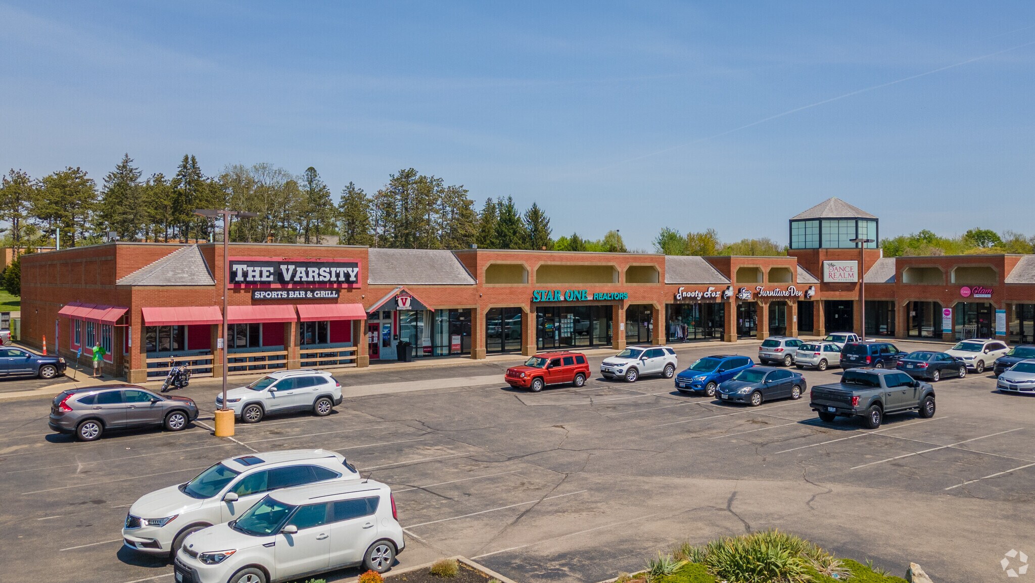 81128144 Beechmont Ave Cincinnati, OH 45255 Retail Property for