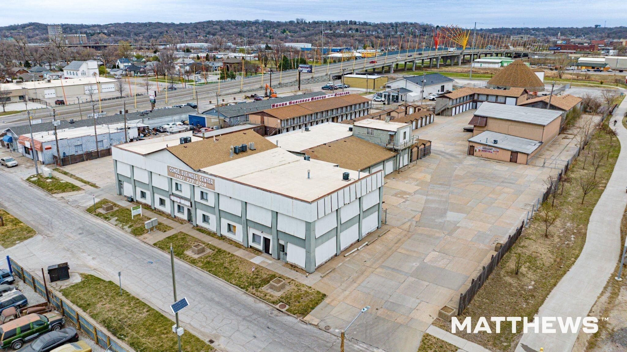 2426 9th Ave, Council Bluffs, IA for Sale