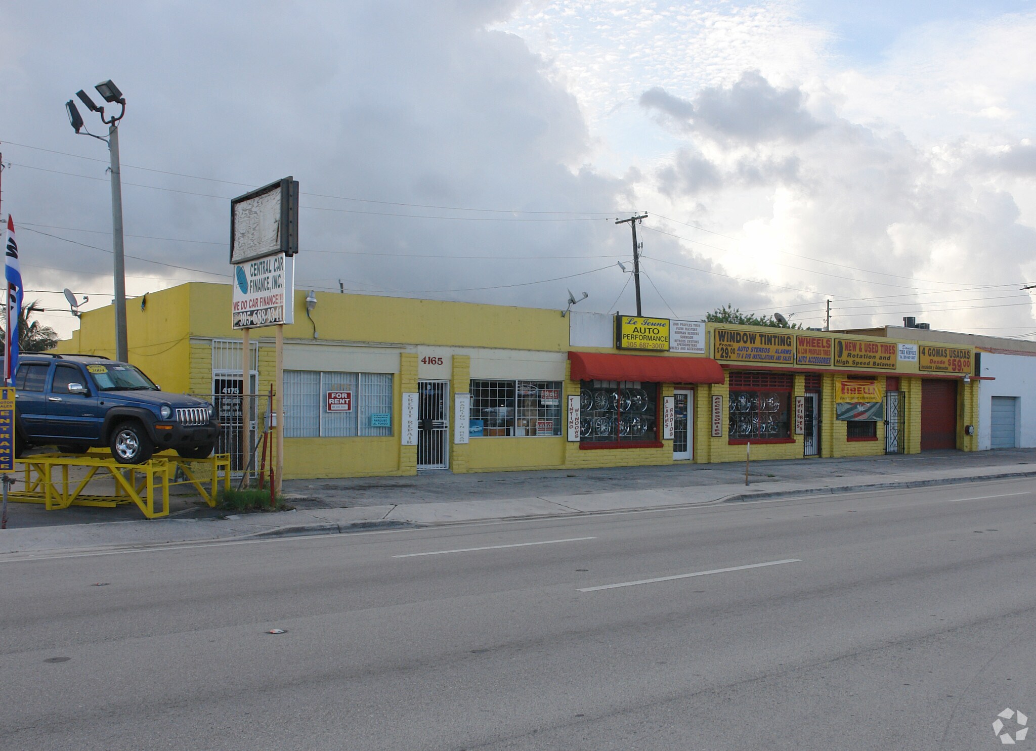 4135-4175 E 8th Ave, Hialeah, FL for Rent