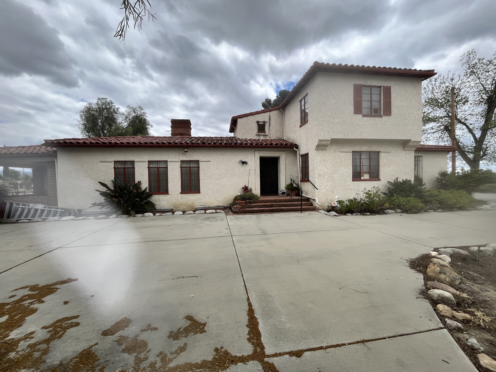 41699 Acacia Ave, Hemet, CA for Sale