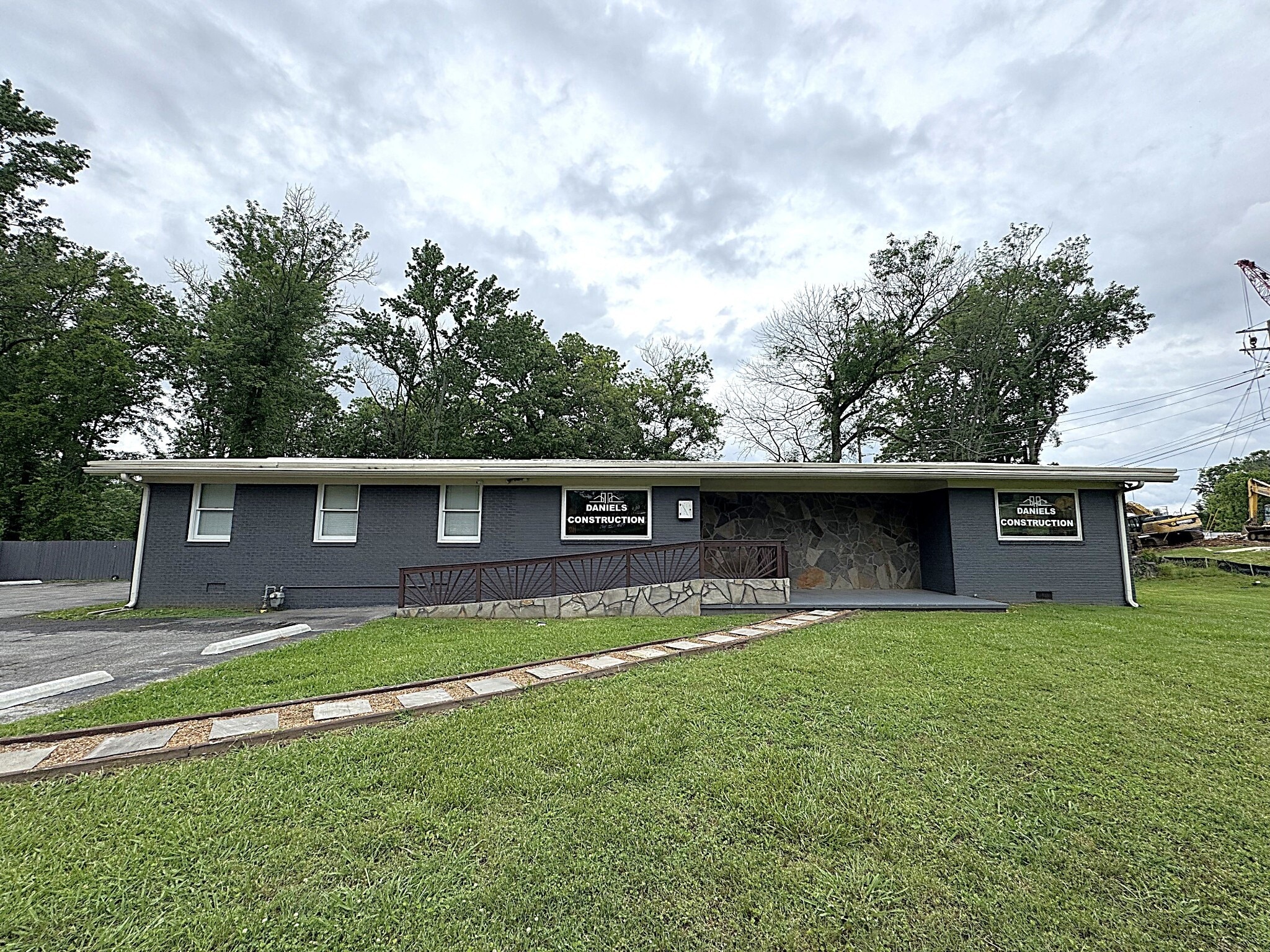 800 Maplehill Dr, Tullahoma, TN for Sale