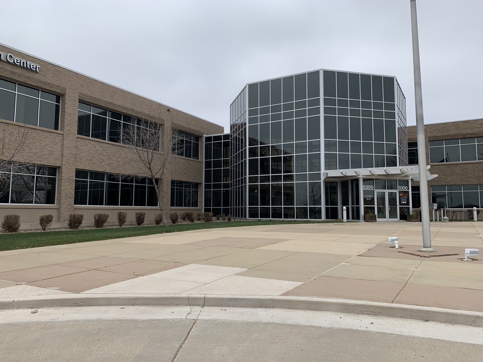 5100-5300 S Broadband Ln, Sioux Falls, SD for Rent