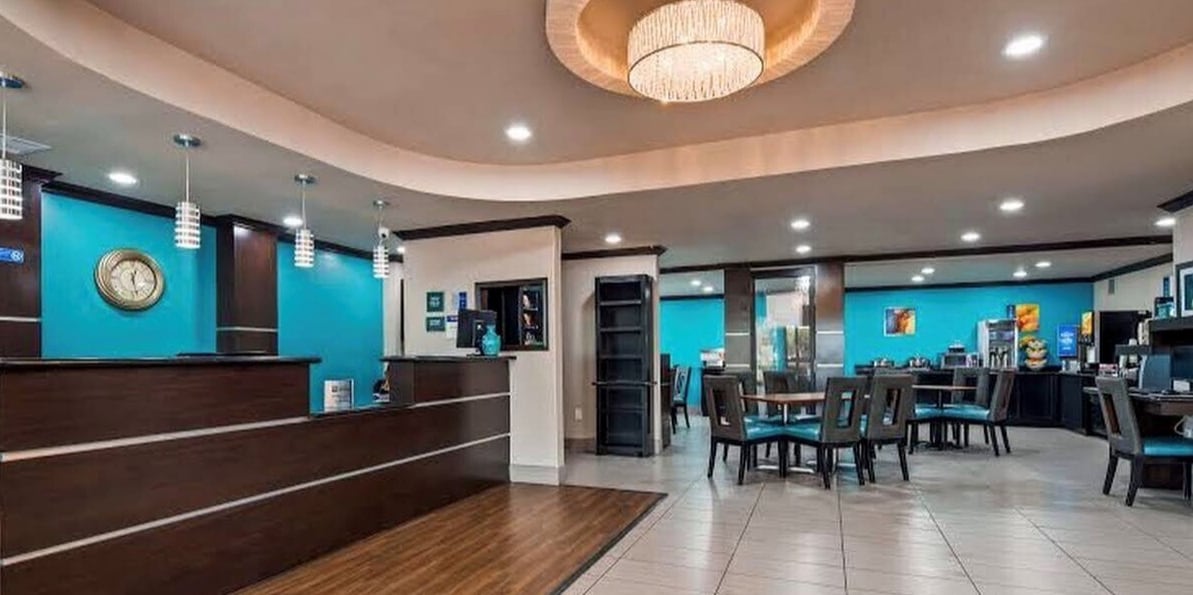 889 W Bay Area Blvd, Webster, TX for Sale